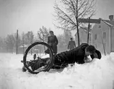 Vurpa i snön i Örebro, 1945-12