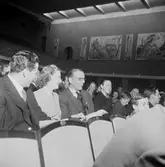 Road publik på Örebro konserthus. 1945-12