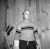 Isbandyspelare på Eyravallen. 1946-02-23