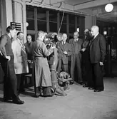 Maskinarbete vid Yrkesskolan på Oscaria. Fabriksgatan 52. 1946-03-07