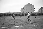 Fotbollsmatch ÖSK-Taborgsberg på Eyravallen, 1946-03-31