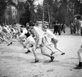 Deltagare i terränglöpning i Brunnsparken, 1946-04-14