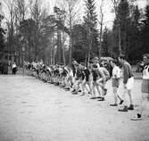 Start vid terränglöpning i Brunnsparken, 1946-04-14