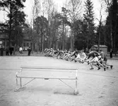 Start vid terränglöpning i Brunnsparken, 1946-04-14