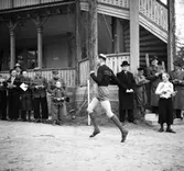 Deltagare i terränglöpning i Brunnsparken, 1946-04-14