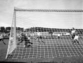 Fotboll ÖSK-Degerfors på Eyravallen, 1946-04-22