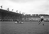 Fotboll ÖSK-Degerfors på Eyravallen, 1946-04-22