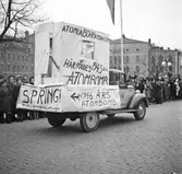 Atombomb på In Statutåget på Storgatan, 1946-05-01