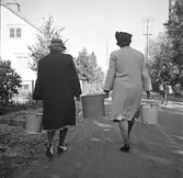 Vattenhämtning i Almby, 1947-10-02