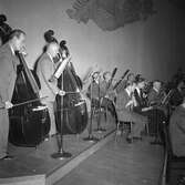 Bas- och träblåsarsektion i Orkesterföreningen i Konserthuset, 1947-10-05