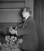Trubaduren Anders Börje i Folkets hus. 1947-10-22