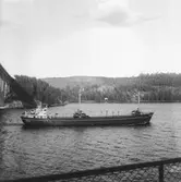 Fartyget Leopard vid Sandöbron

