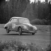 På tre hjul genom böjen, Gelleråsen, Karlskoga.1956-08-25