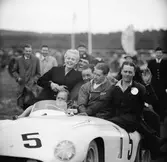 Ut på ärevarvet. Gelleråsen, Karlskoga. 1956-08-25