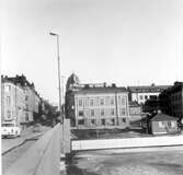 Springertska huset och Skandinaviska Banken. Nybron och Nybrogatan till vänster, gamla Taxi till höger på kajen

