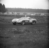 Potent sportvagn. Gelleråsen, Karlskoga. 1957-08 26