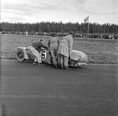 Trehjulig Allard på Gelleråsen, Karlskoga. 1957-08-26