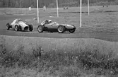 Två Formula juniorbilar på Gelleråsen, Karlskoga. 1960-08-07