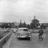 Karavan med raggarbilar. Gelleråsen, Karlskoga. 1960-08-07