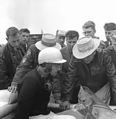 Förare och intresserade åskådare. Gelleråsen, Karlskoga. 1960-08-07