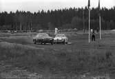 Hård kamp i kurvan. Gelleråsen, Karlskoga. 1960-08-07