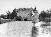 Örebro slott och Storbron från väster, 1981-05-18