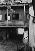 Petter Jönsa-gården före rivning, Drottninggatan 54a-b, ca 1957