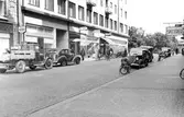 Parkerade bilar på Järntorgsgatan, 1930-tal