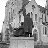 Olaus och Laurentius Petristatyn, 1953-03-08