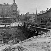 Fylgiahuset byggs, 1956-1957