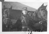 Värnpliktig med hästar på Svea Trängkår, Älvtomtagatan, 1924