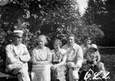Patienter i Lasarettsparken på Örebro Centrallasarett, Grev Rosengatan, 1924