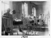 Patientsal på Örebro Centrallasarett, Grev Rosengatan, 1924