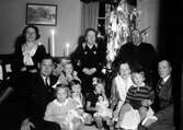 Familj på julafton i Nora, 1938-12-24