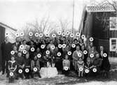 Familjefoto vid 'Kärn-Majas' 80-årskalas i Lindesberg, 1920-03-15