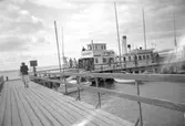 Engelbrekt lägger till vid brygga, 1930-tal