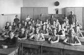 Klass 4Aa på Holmens skola, Brogatan 56-58, 1944-1945