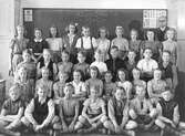 Klass 5 Aa på Holmens skola, Brogatan 56-58, vårterminen 1946