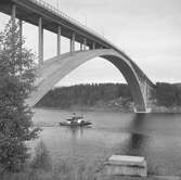 Fartyget Salsåker vid Sandöbron
