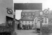 Gården vid Örebro Gummiverkstad, 1920-tal