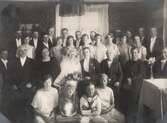 Brudpar med gäster, 1925-05-31