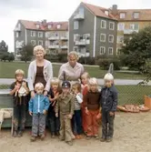 Fröknar och barn i Stjärnhusen, 1960-tal