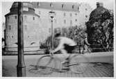 Snabb cyklist på Storgatan, 1930-tal