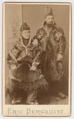 Porträtt på två samer i päls, efter 1881