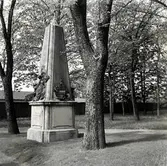 Minnesmonument över kyrkoherde Jacob Wallenberg. Wallenberg är mest känd för boken 