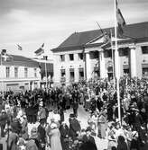 Jubileumsutställningen 1935 invigs Gustav V.