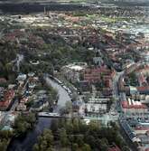 Flygfoto över Örebro mot öster, 1995