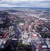 Flygfoto över Örebro mot öster, 1995