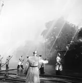 Brandkårens 50års jubileum 1950. Uppvisning på Stora Torget i Alingsås.