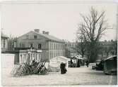 S:t Eriks torg med Walmstedtska gården i bakgrunden, Uppsala